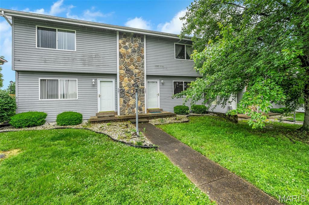 Property Photo: 2202 Gascony Drive 2202 MO 63367