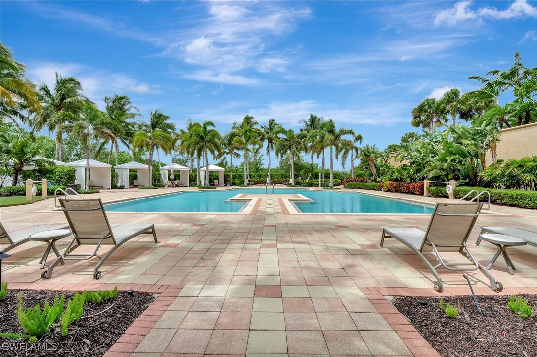 Property Photo: 1050 Borghese Lane 801 FL 34114