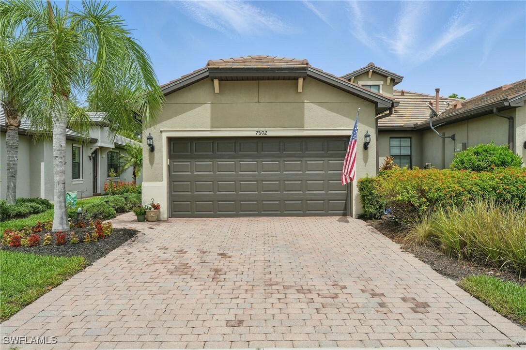 Property Photo: 7602 Jacaranda Lane FL 34114