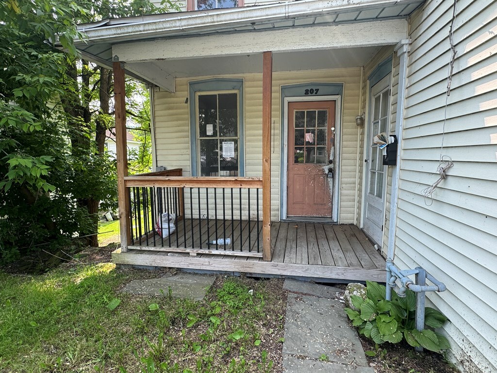 Property Photo: 207 William St PA 18848