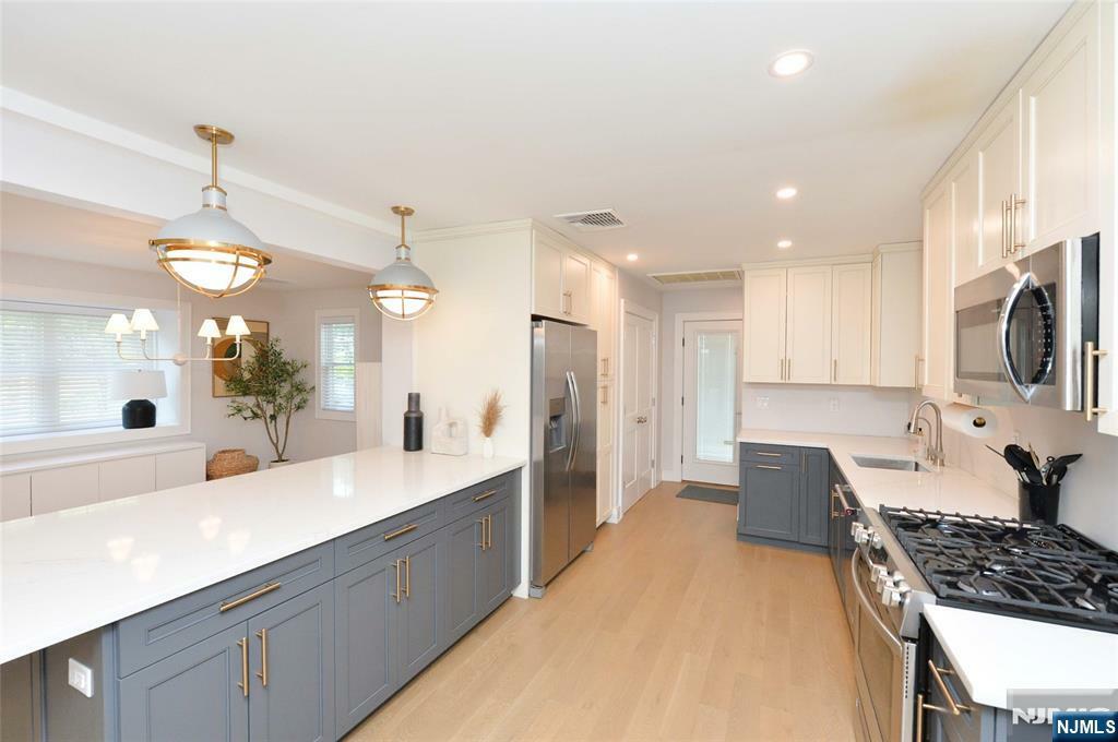 Property Photo: 212 Godwin Avenue NJ 07481