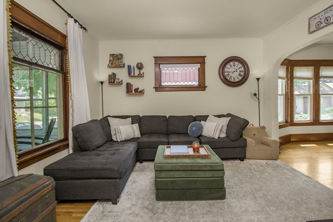 Property Photo: 1023 Avon Street N MN 55103