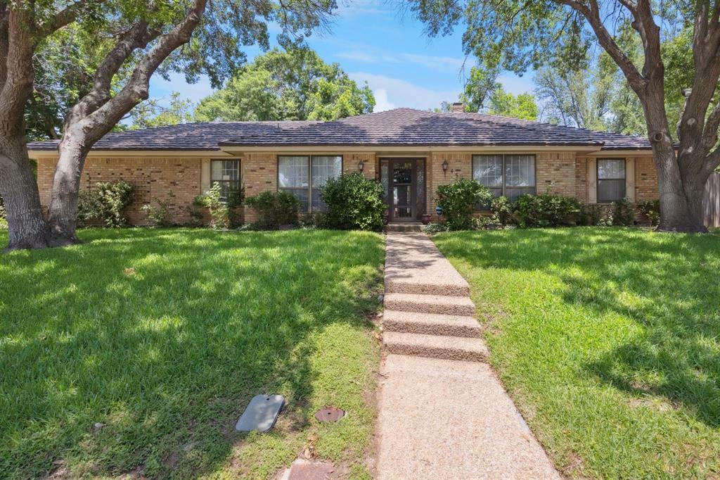 Property Photo: 4356 Rota Circle TX 76133