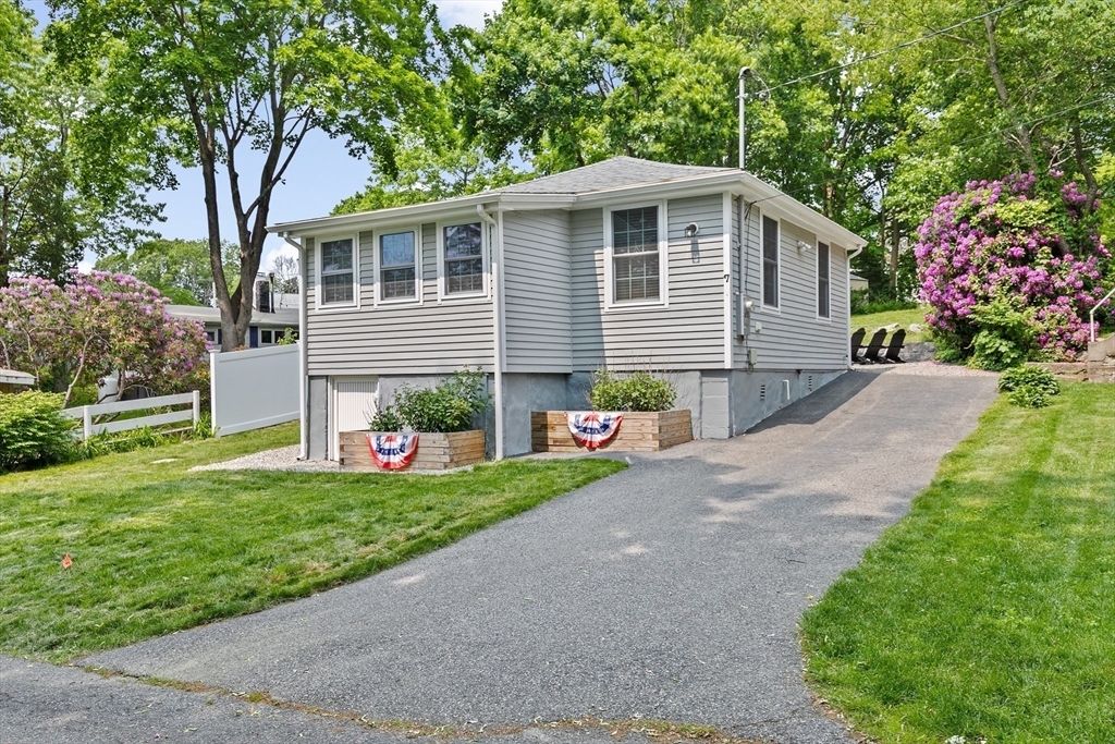 Property Photo: 7 Waterview Ln MA 02364