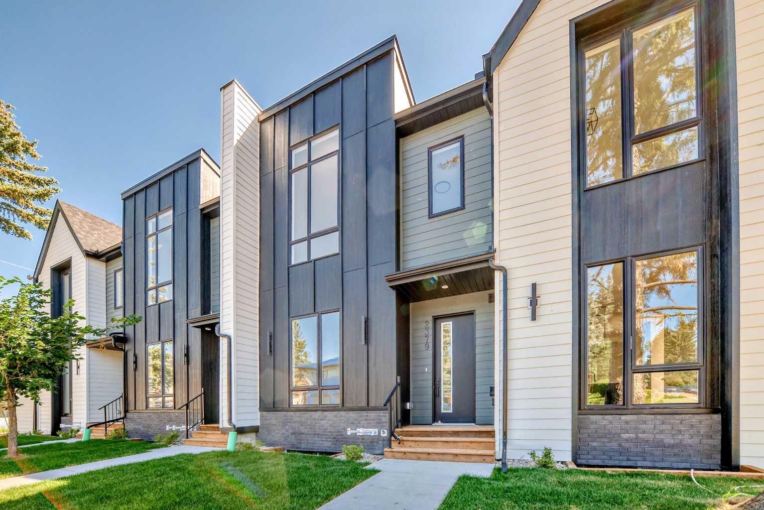 Property Photo:  2371 20 Avenue NW  AB T2M 4C9 
