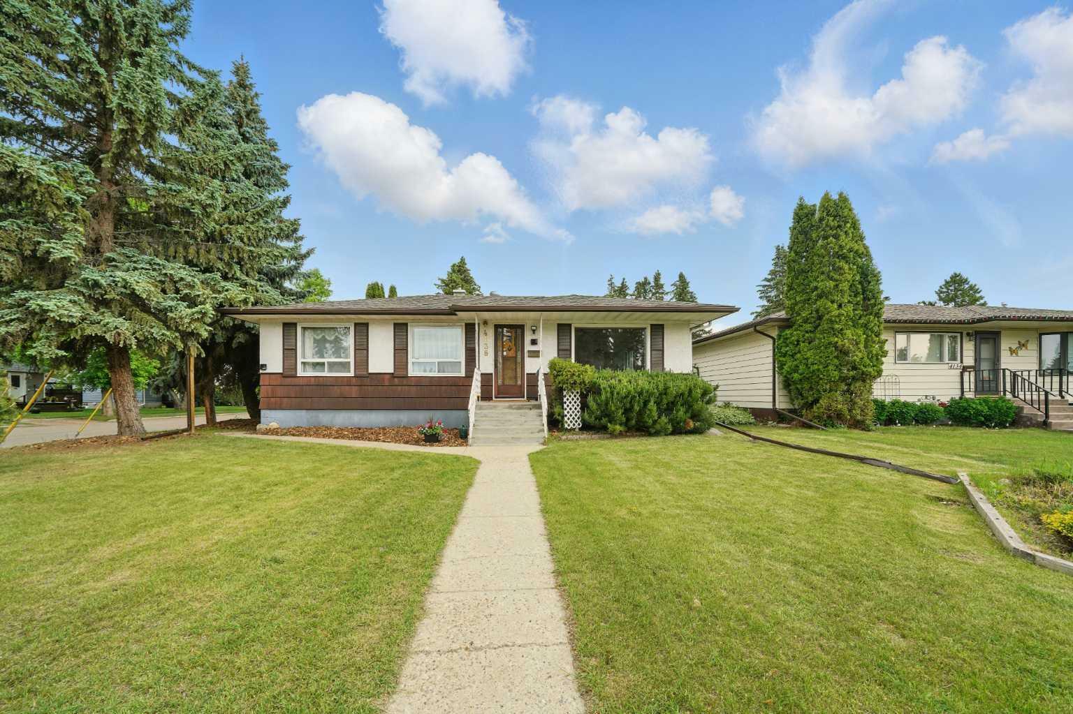 Property Photo: 4138 35 Street AB T4N 0P8