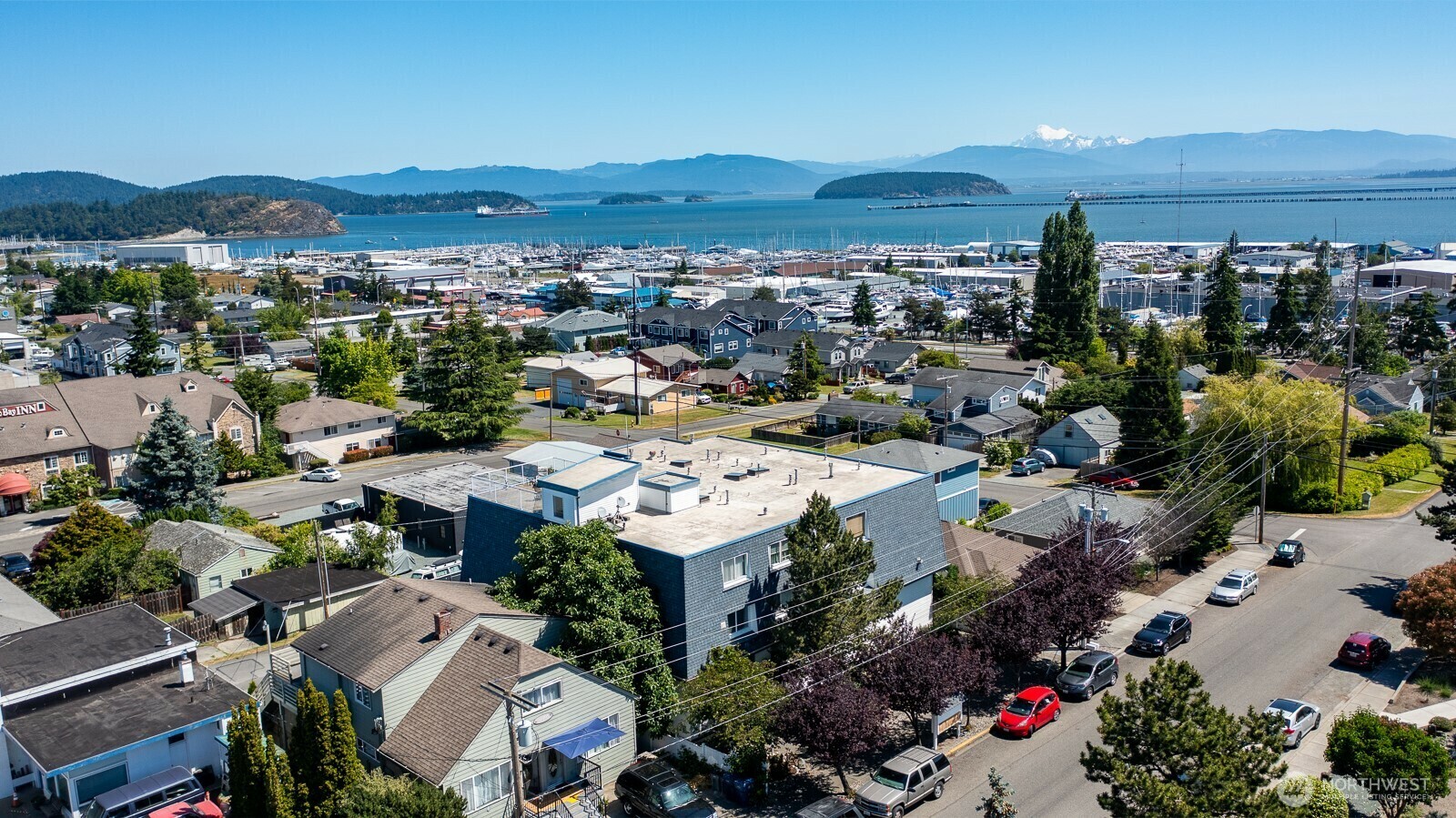 Property Photo: 910 34th Street 302 WA 98221