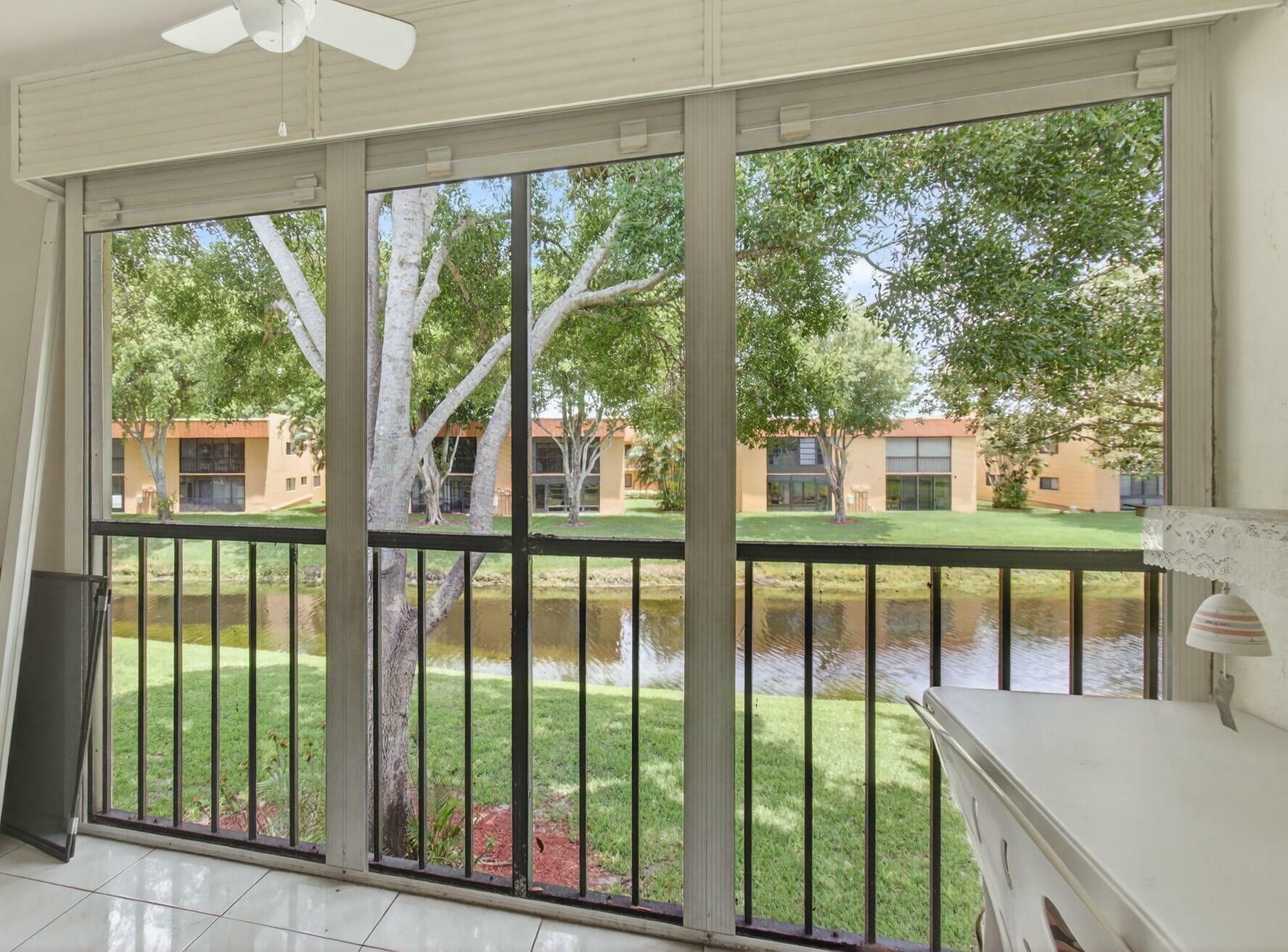 Property Photo: 15450 Pembridge Avenue 189 FL 33484