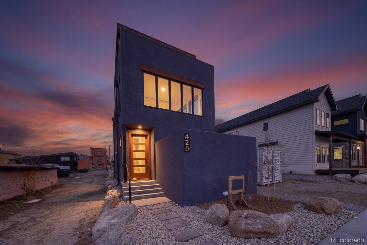 Property Photo:  420 Pinon Street  CO 81211 