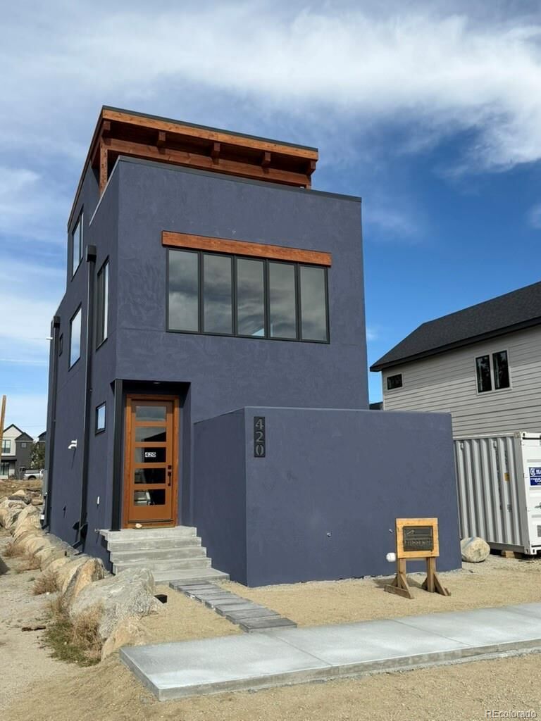 Property Photo:  420 Pinon Street  CO 81211 