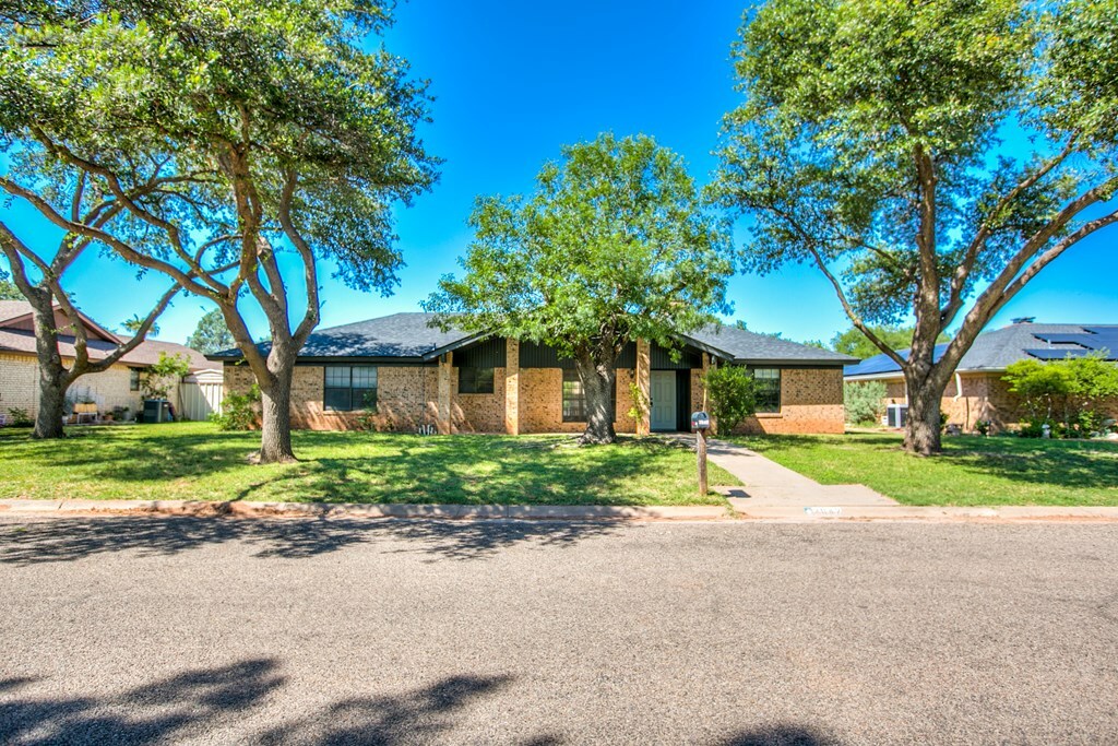 Property Photo: 3842 Hillcrest TX 76904