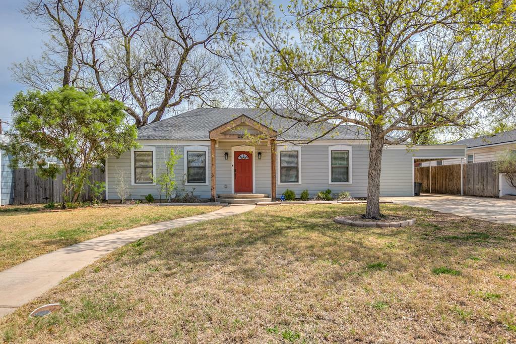 Property Photo: 2205 Live Oak Dr TX 76901