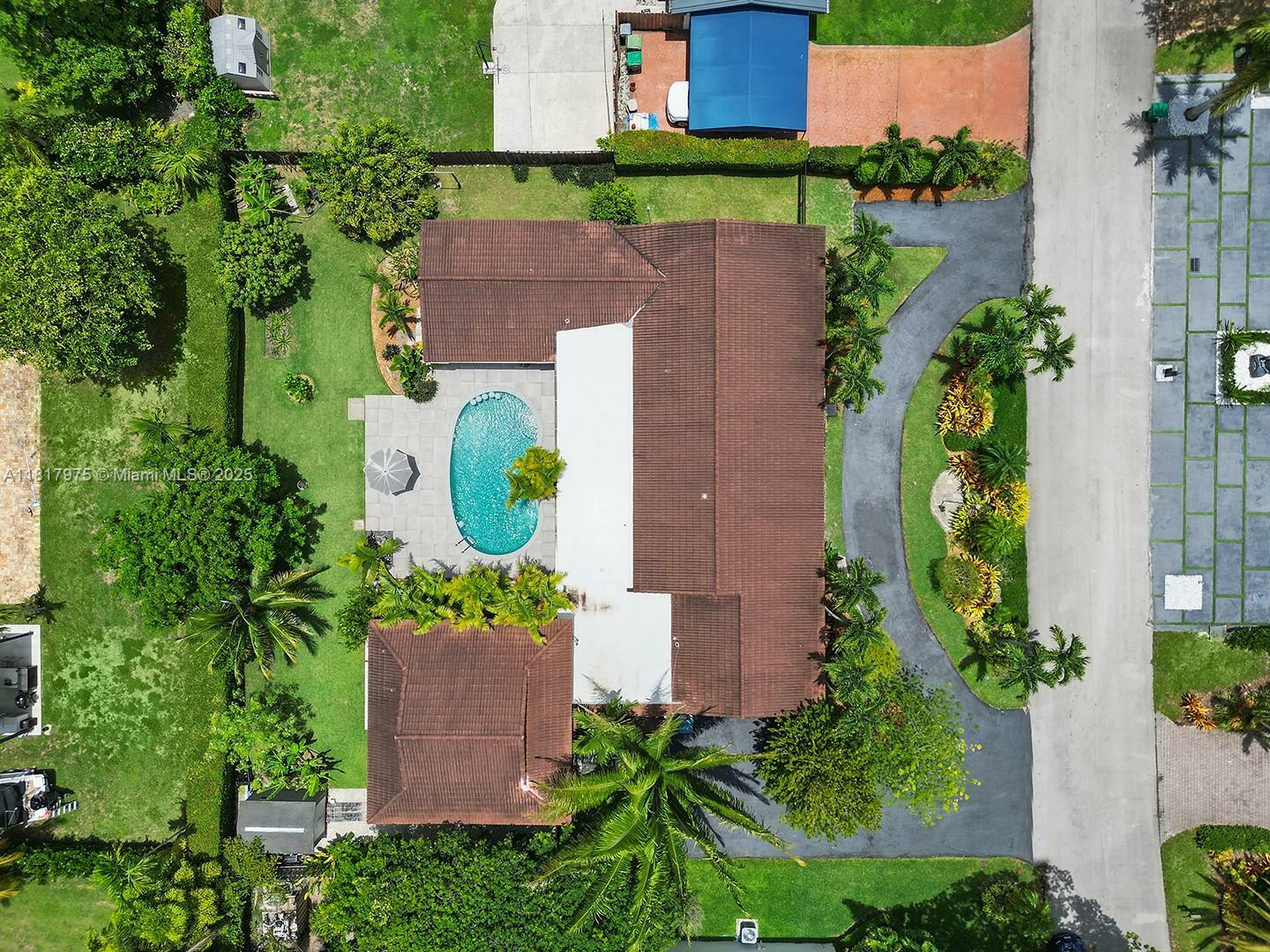 Property Photo: 10225 SW 130th Ln FL 33176