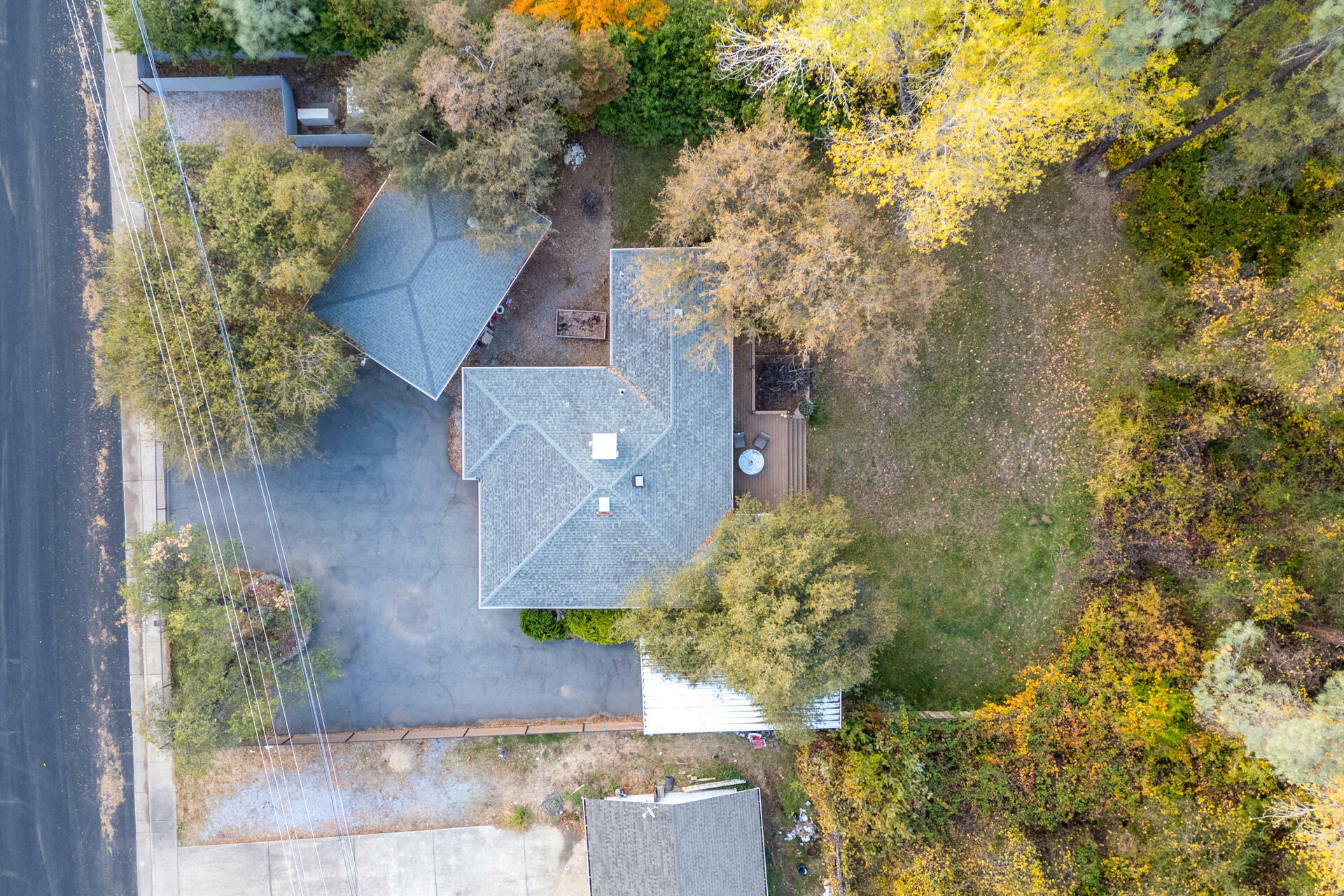 Property Photo: 3274 Quartz Hill Road CA 96003