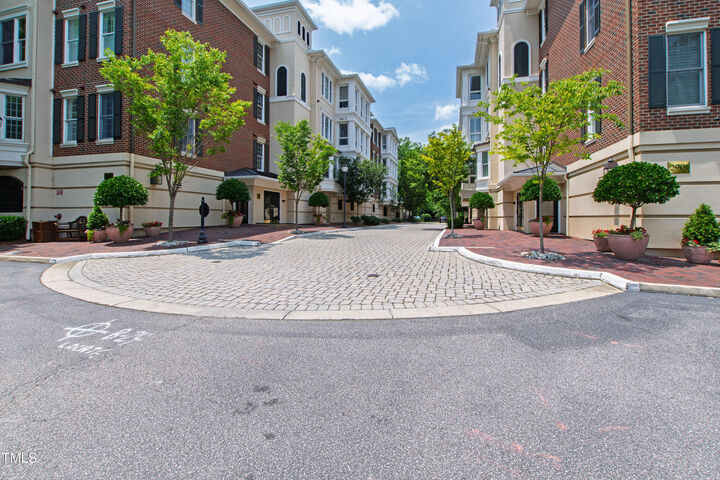 Property Photo:  2813 Market Bridge Lane 104  NC 27608 