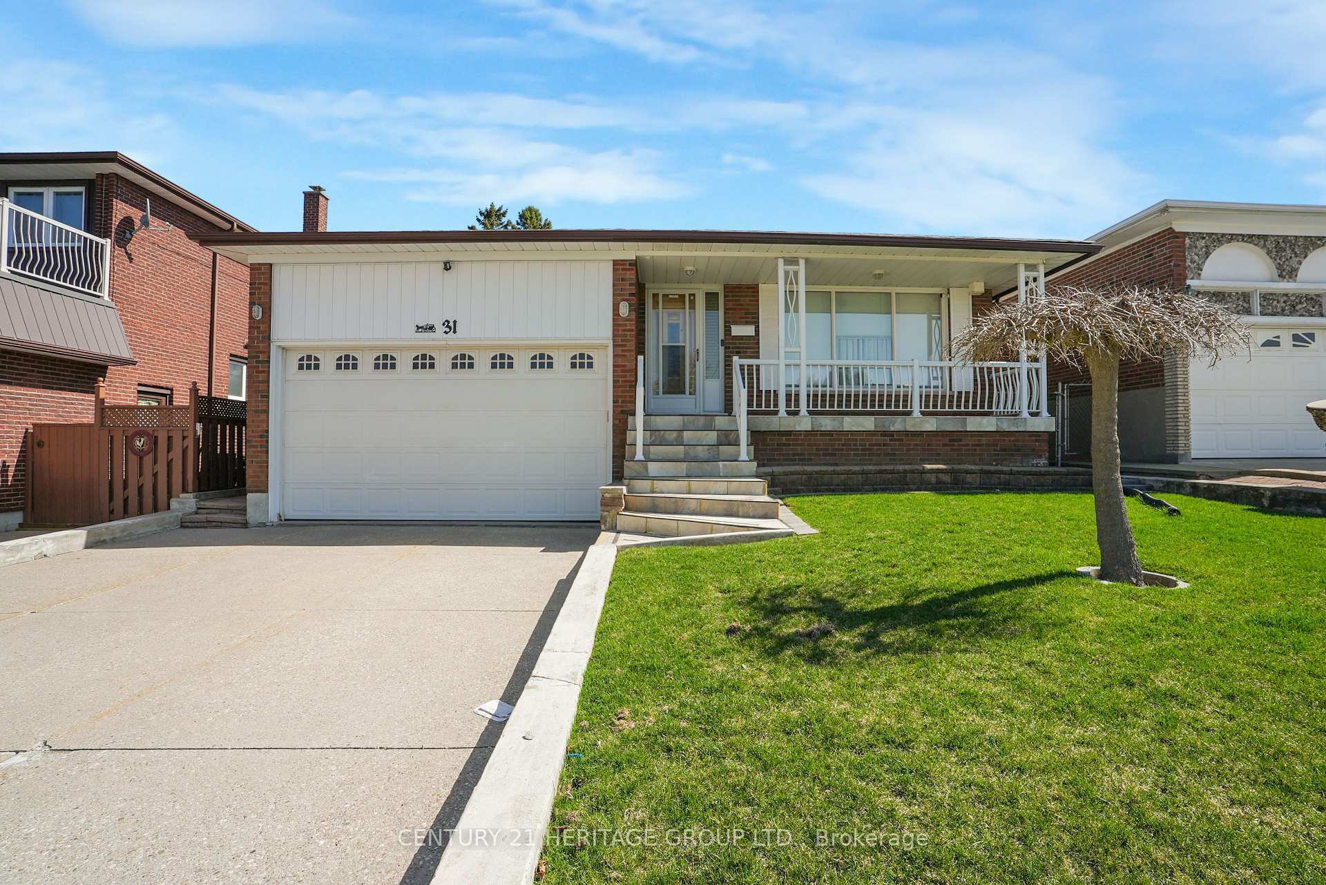 Property Photo: 31 Scarden Avenue ON M1T 1V8