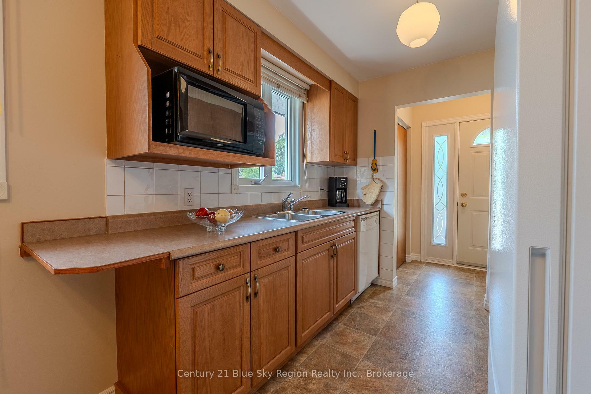 Property Photo: 61 Massey Drive ON P1A 3Y3