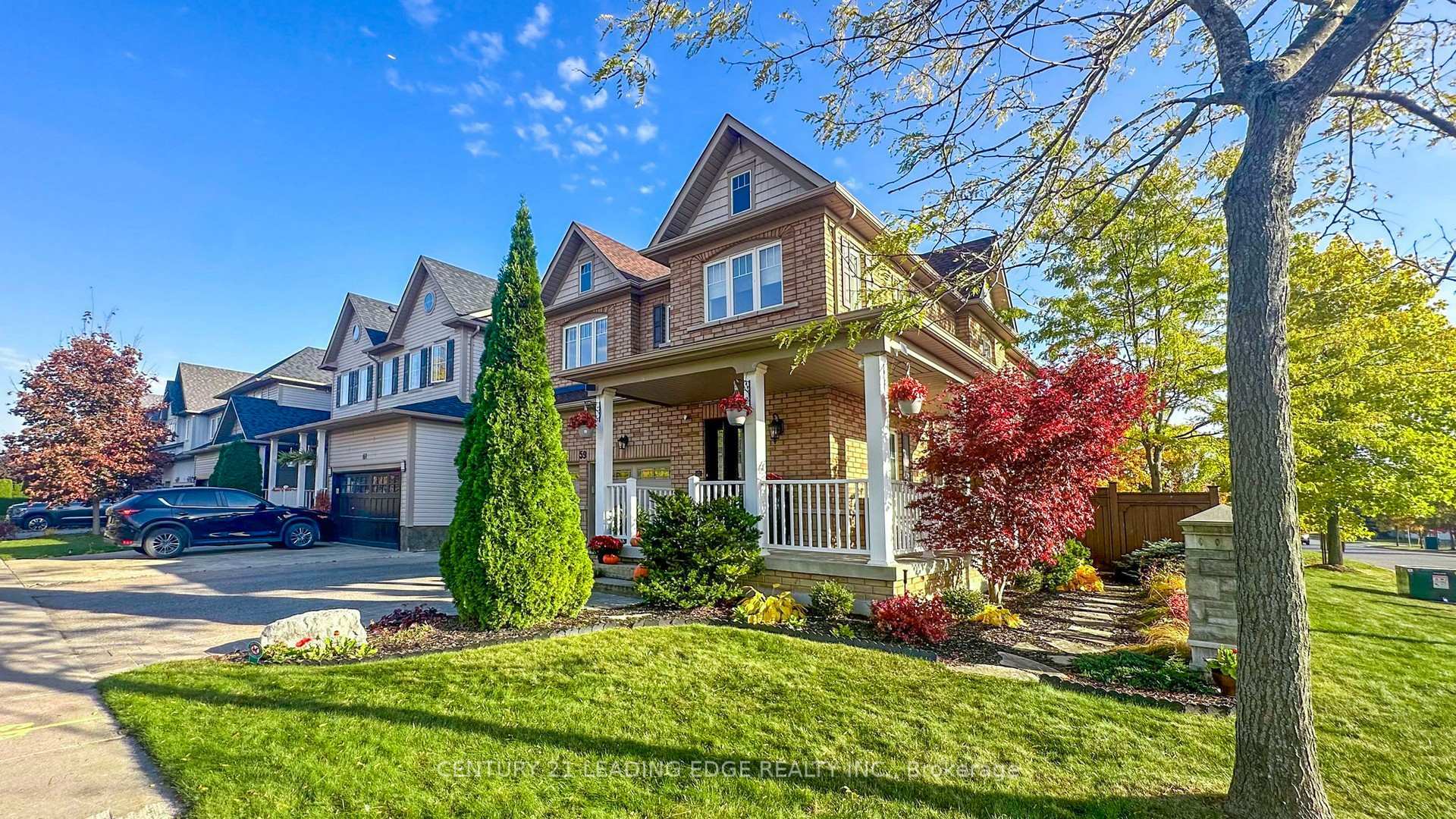 Photo de la propriété: 59 Robert Attersley Drive E ON L1R 0B6