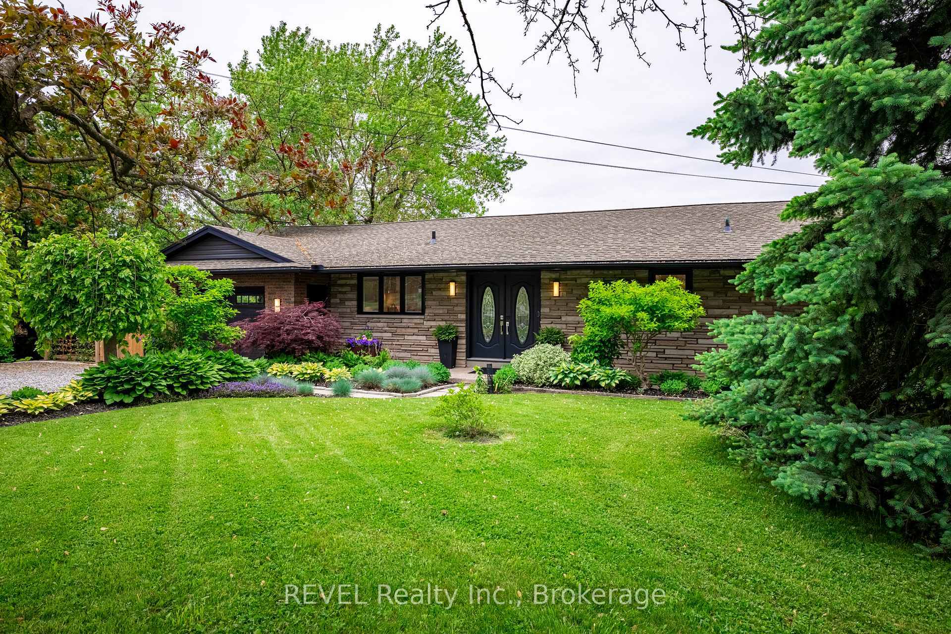 Property Photo: 238 Queenston Road ON L0S 1J0