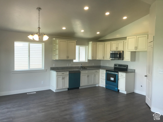 Property Photo: 1534 N 250 E UT 84648