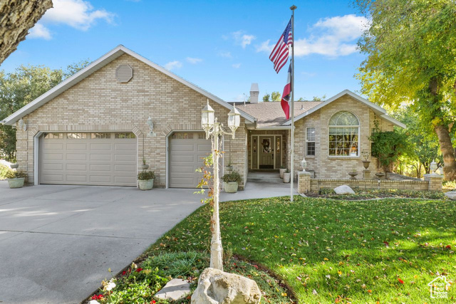 Property Photo: 1262 W Dusty Downs Cir UT 84095