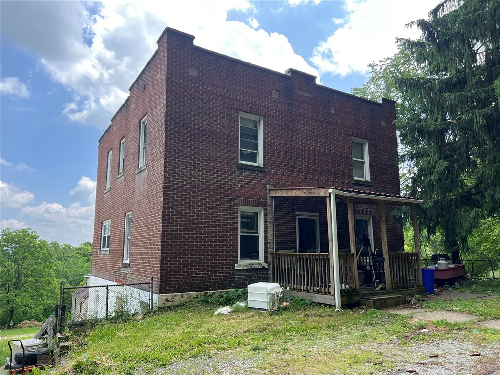 Property Photo: 140 Smartnick Road PA 15601