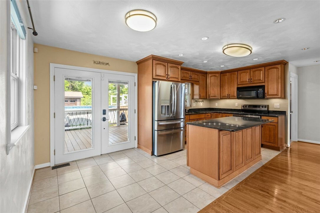 Property Photo: 3315 Crestview Dr PA 15137