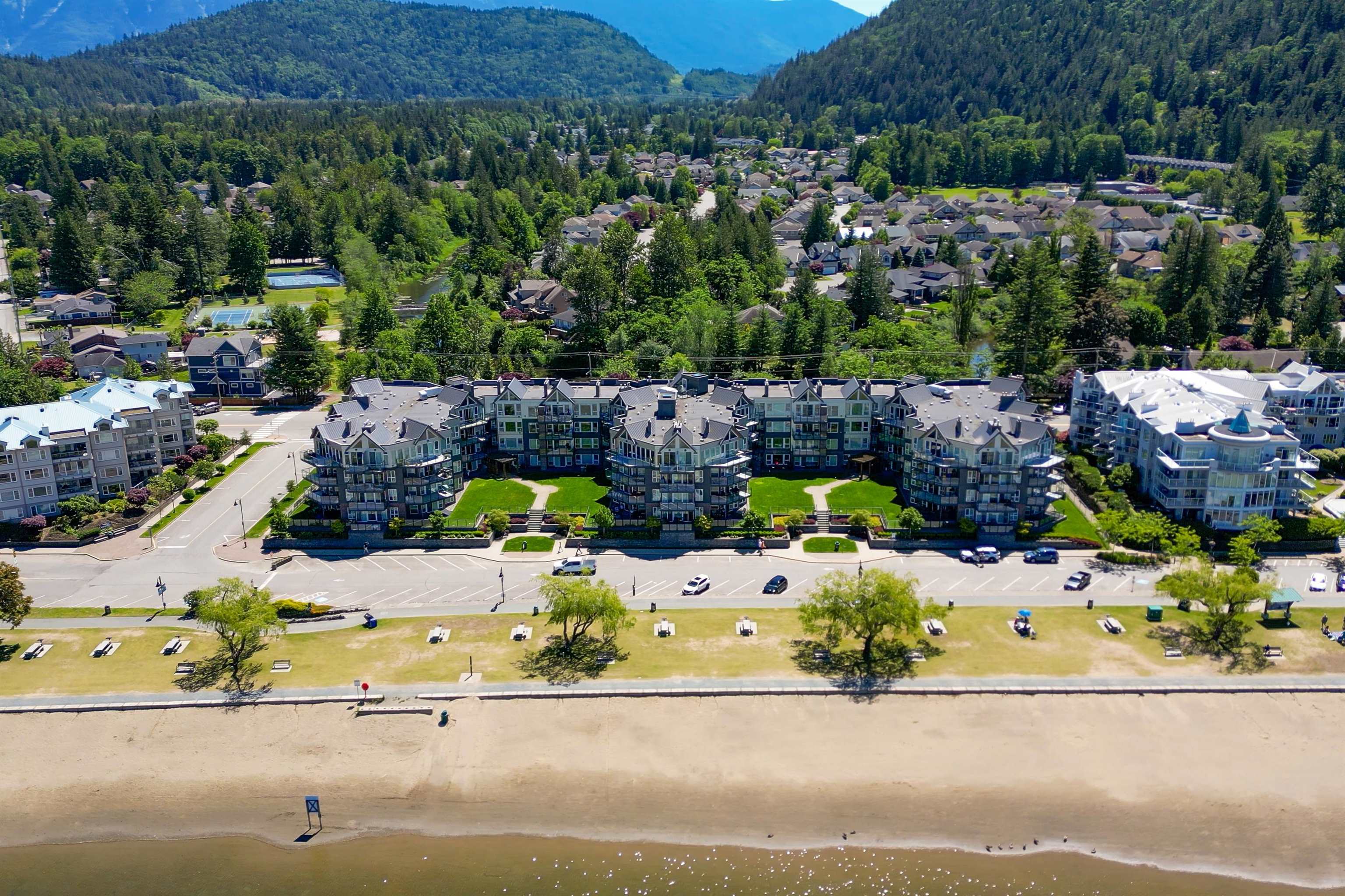 Property Photo: 378 Esplanade Avenue 317 BC V0M 1K0