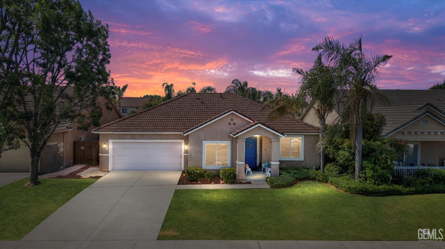 Property Photo:  11427 Valley Forge Way  CA 93312 