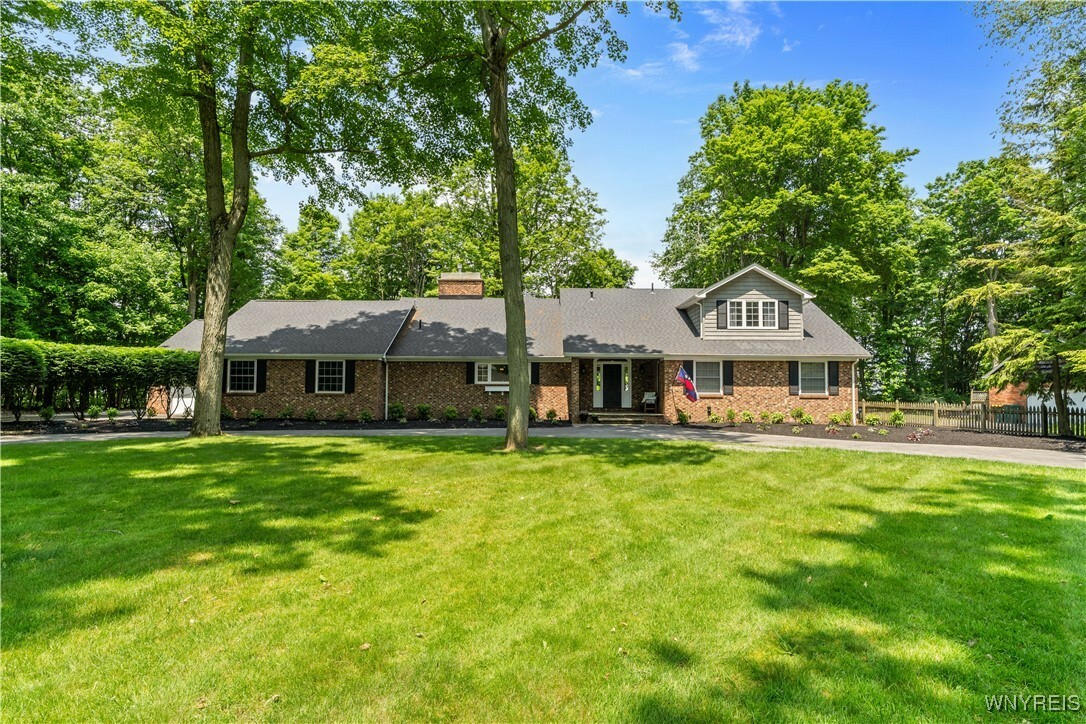 9800 Hollingson Road  Clarence NY 14031 photo