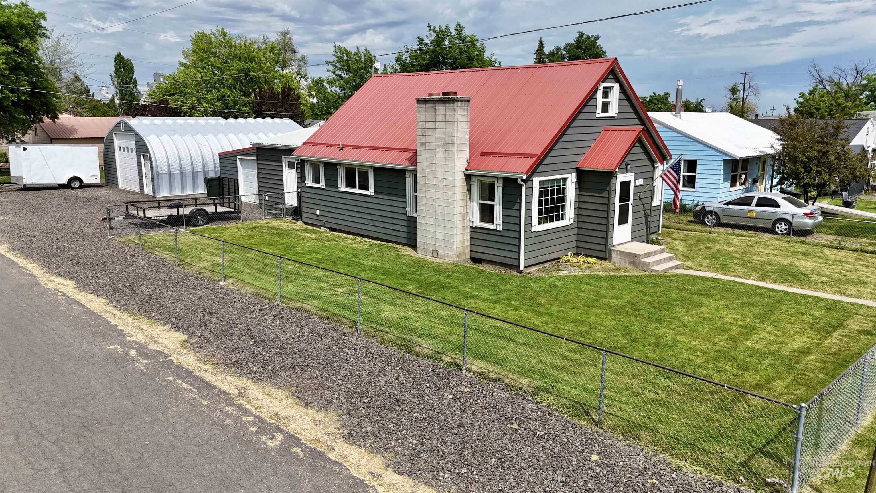 Property Photo: 902 N Junction ID 83530