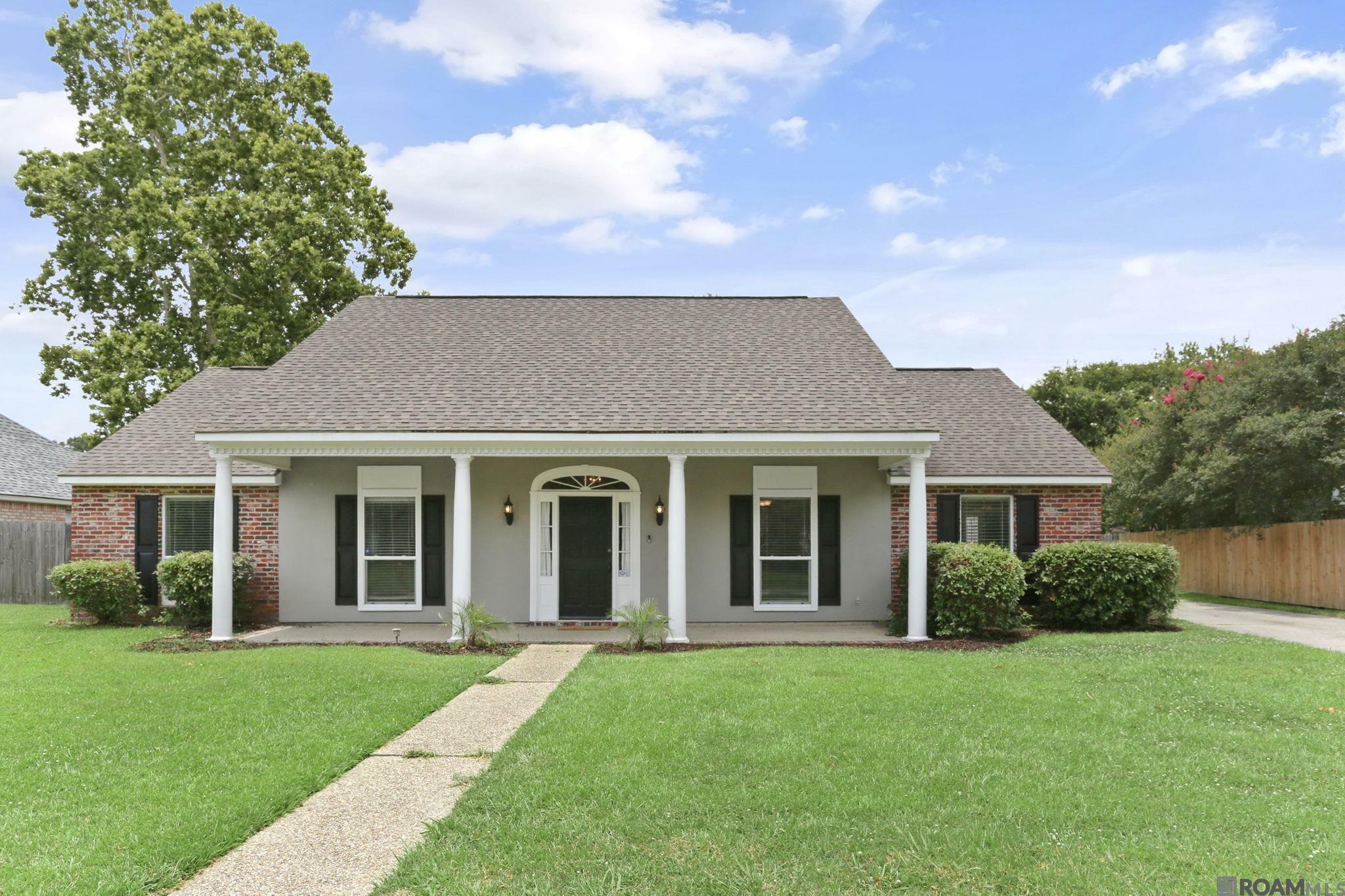 5364 River Meadow Dr  Baton Rouge LA 70820 photo