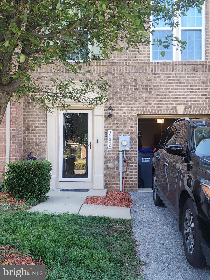 Property Photo: 3252 Green Cove Place MD 20601