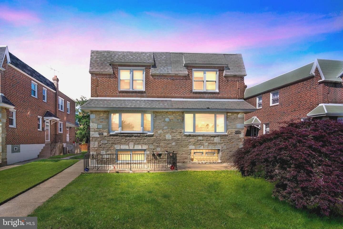 Property Photo: 2721 Solly Avenue PA 19152