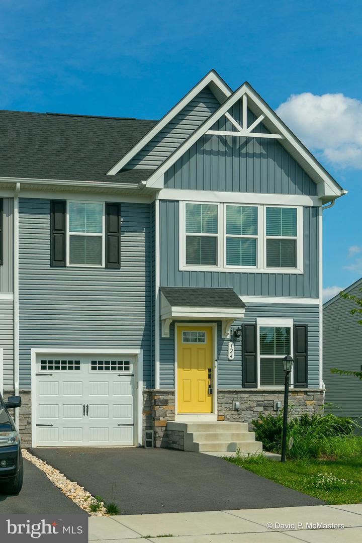 Property Photo: 124 Goudhurst Street WV 25405