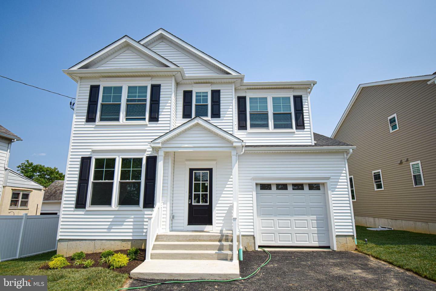 Property Photo: 906 Pleasant PA 19038