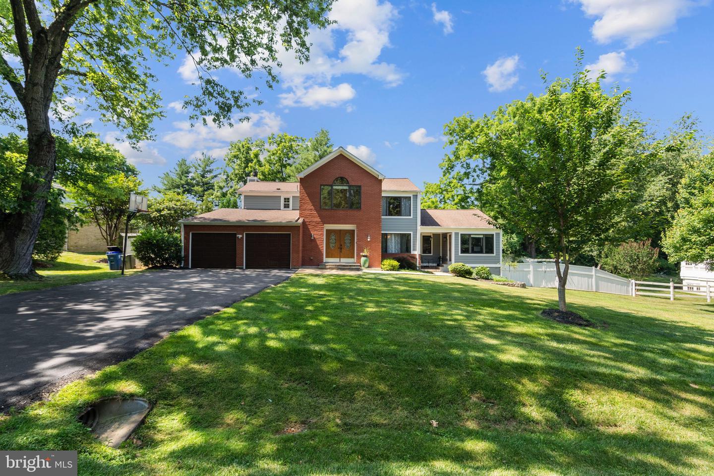 Property Photo:  9524 Woodington Drive  MD 20854 