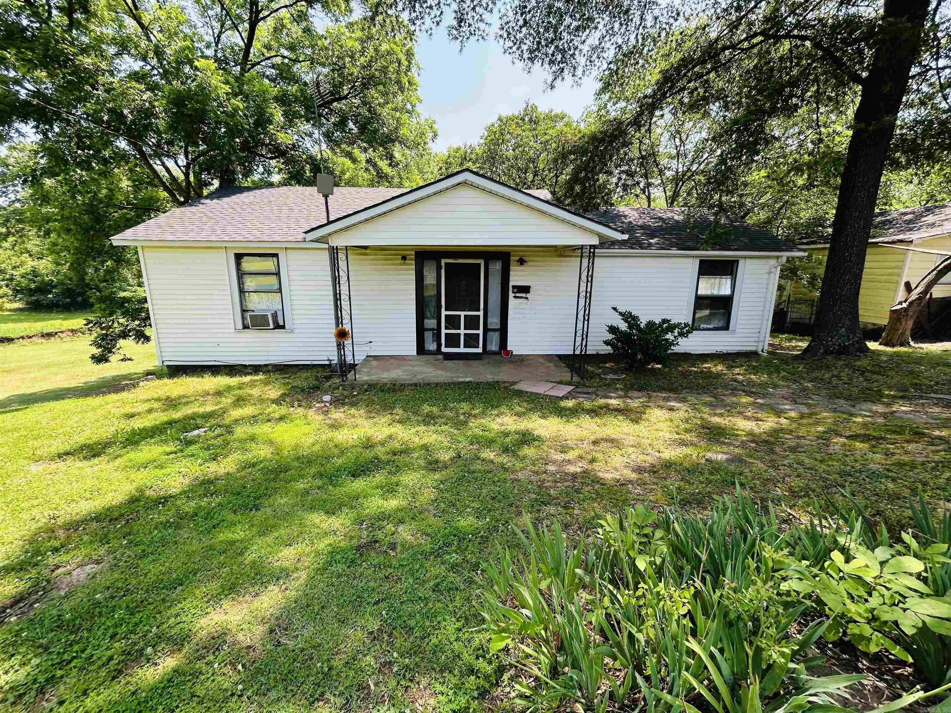 Property Photo: