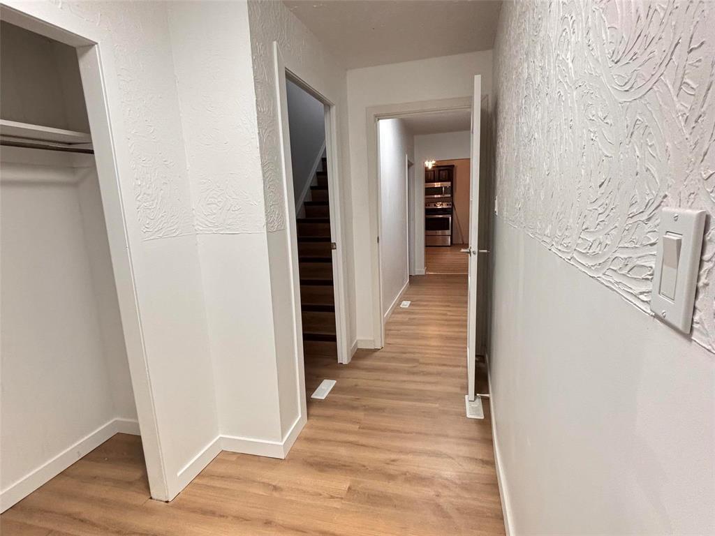 Property Photo:  441 Mountain Avenue  MB R2W 1K5 