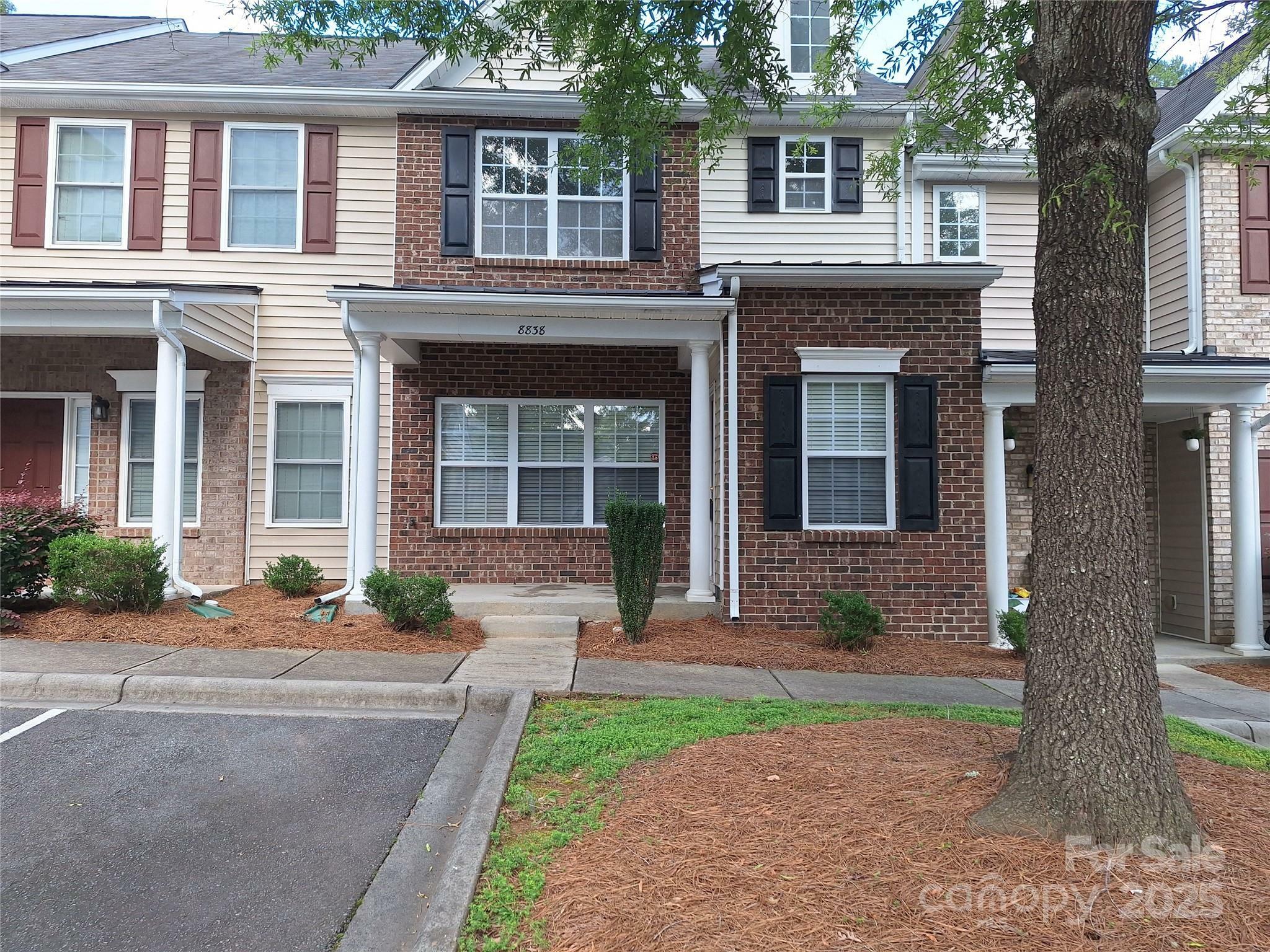 Property Photo: 8838 Wandering Creek Way NC 28227
