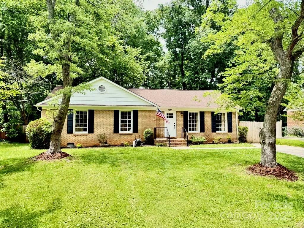 6215 Cross Creek Lane  Charlotte NC 28212 photo
