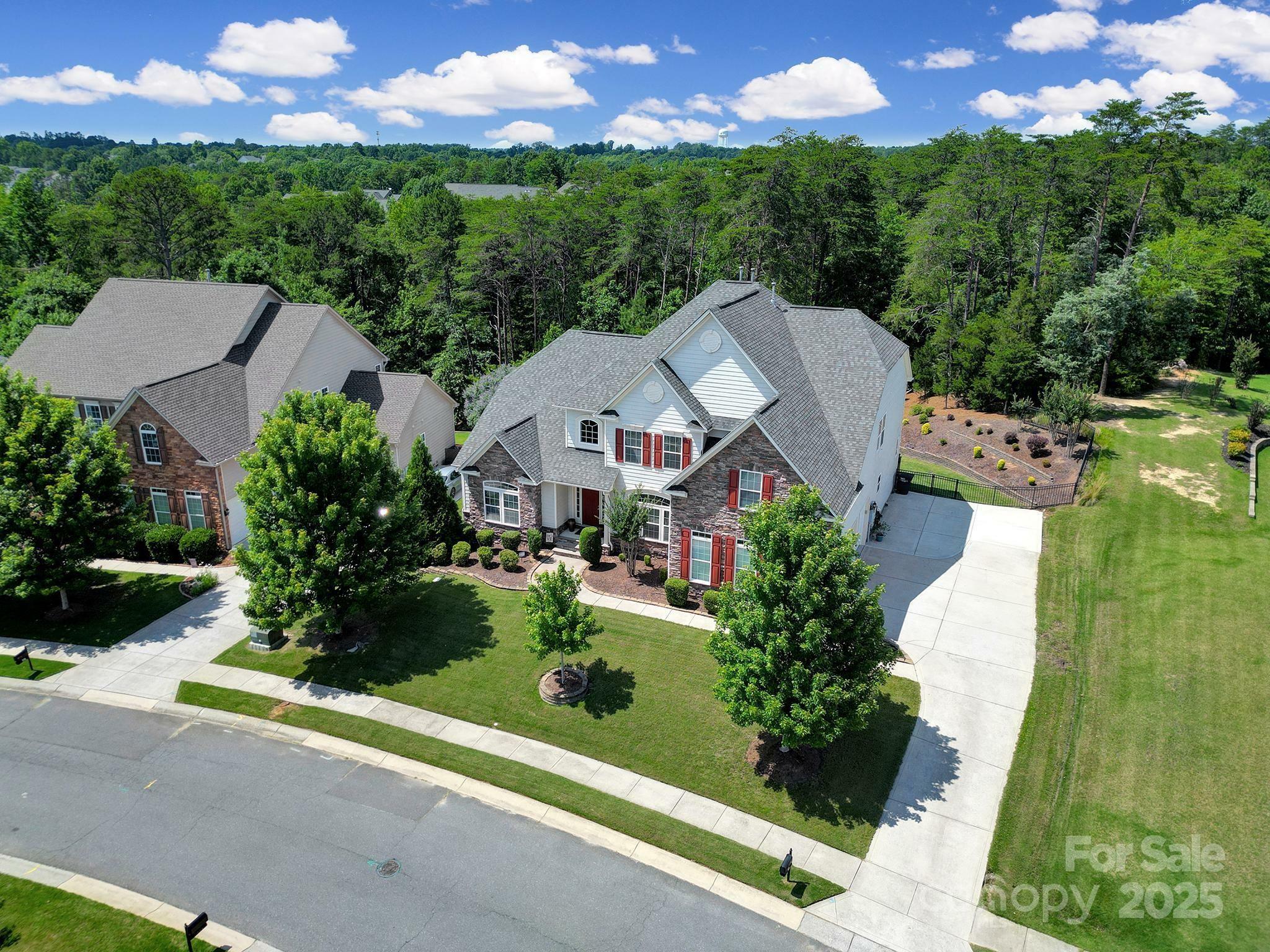 Property Photo: 510 Placid Court SC 29708