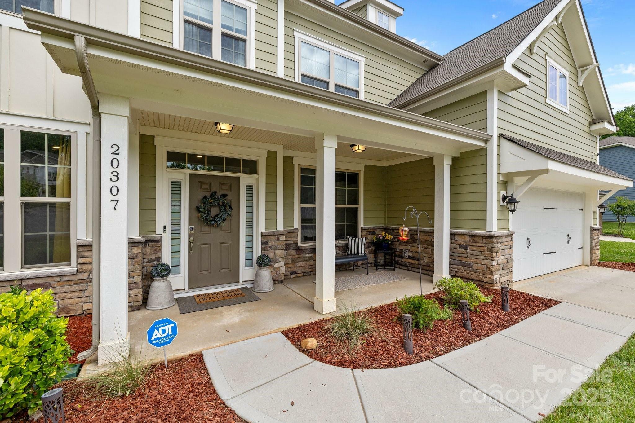 Property Photo: 20307 Creek Bend Edge Court 10 NC 28105