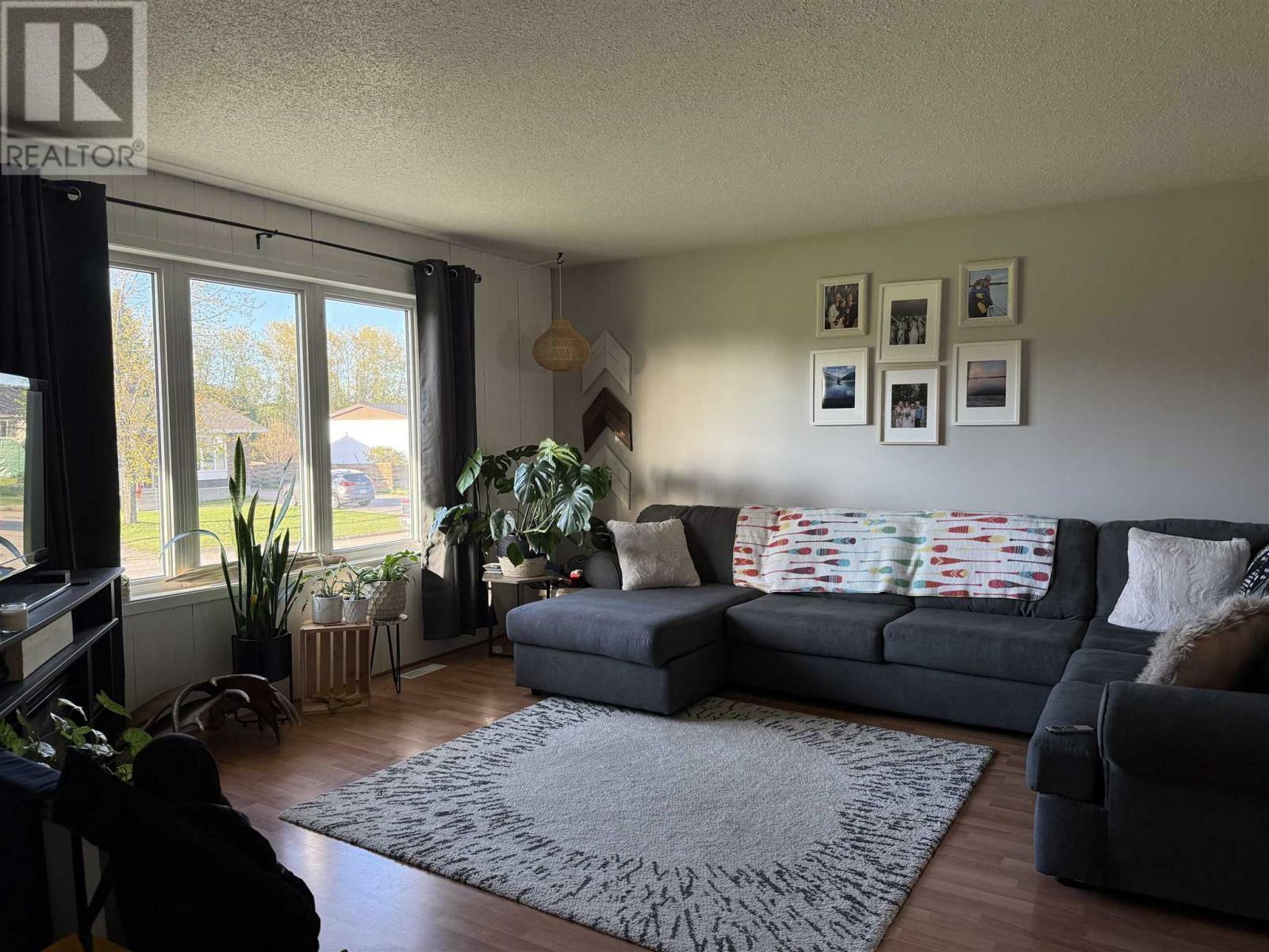 Property Photo: 6 Skillen Cres ON P8N 3E8