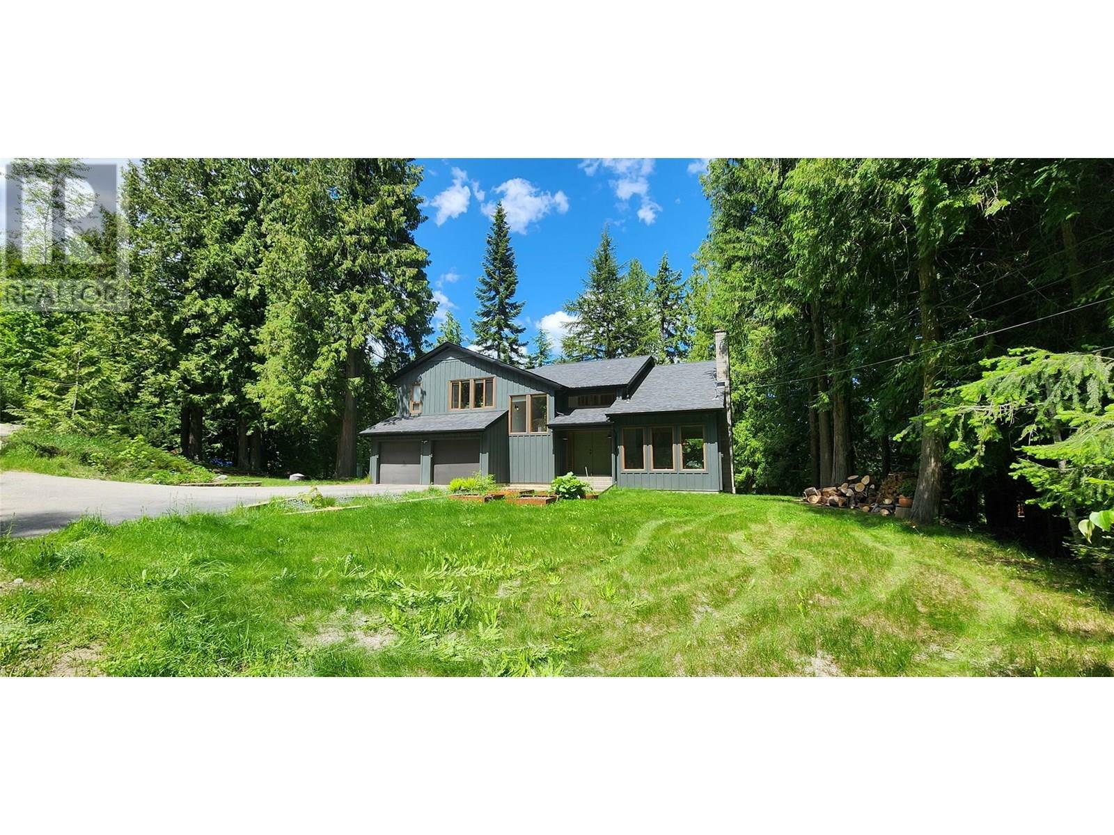 Property Photo: 1740 Black Diamond Drive BC V0G 1Y0