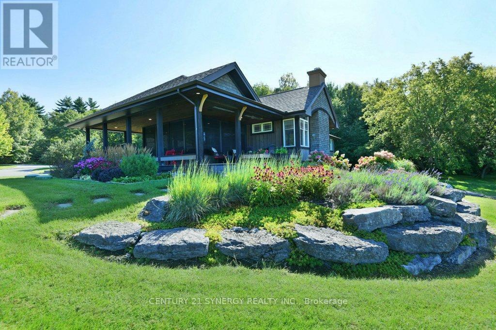 Property Photo: 4370 Carp Road ON K0A 1L0