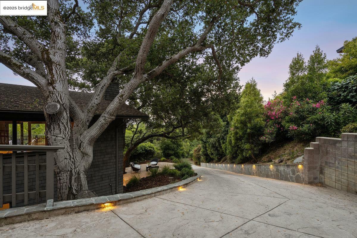 Property Photo:  99 Lexford Rd  CA 94611 