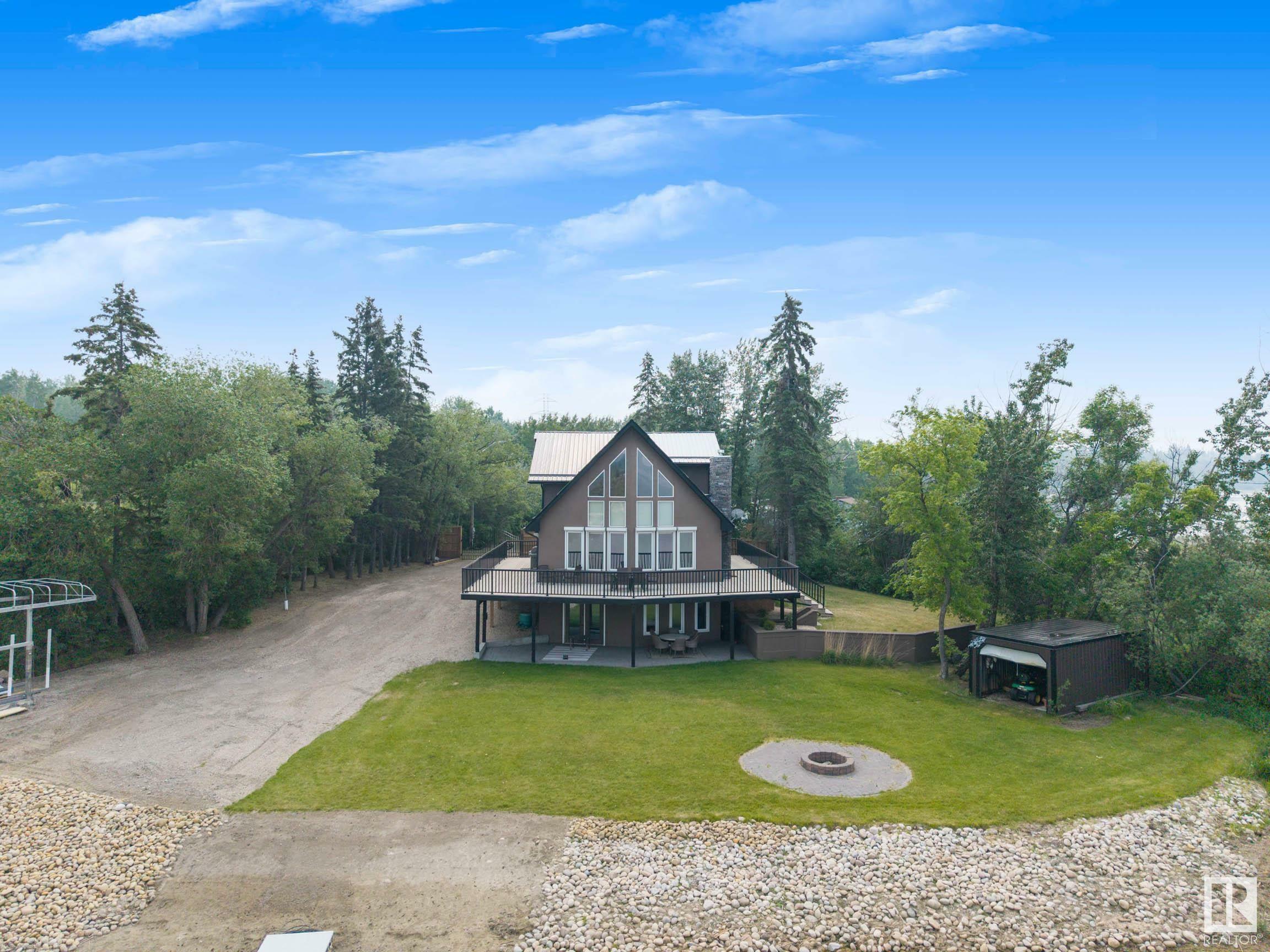 Property Photo: 47 Railway Avenue AB T0E 2Y0