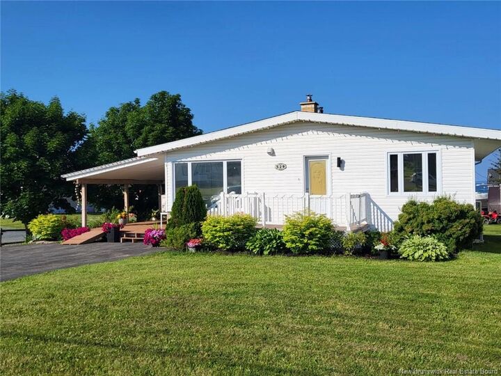 Property Photo: 529 Rue Principale NB E8J 3A2
