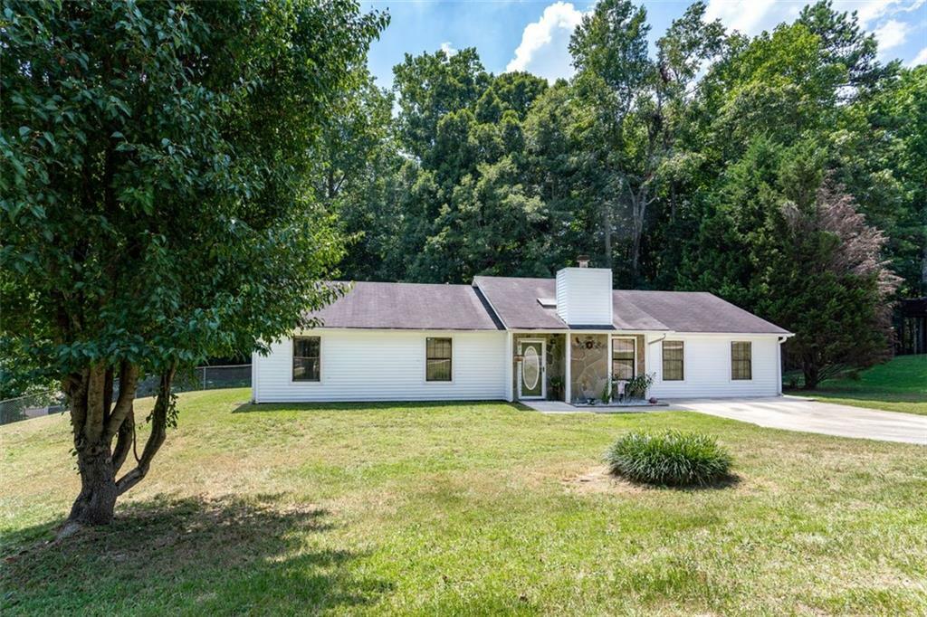 Property Photo: 3385 Huntington Court GA 30134